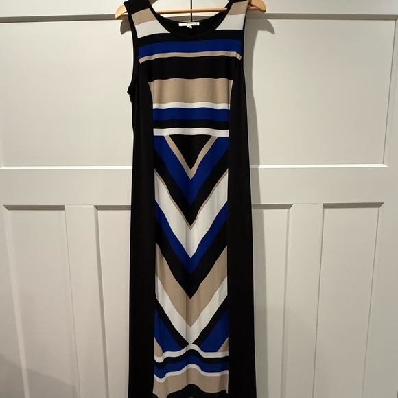 Studio One Dresses & Skirts - Studio One Black and White Sheath Maxi Dress